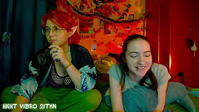 Snapshot of TrickyKitsune chatting on November 2025 04:52:02 PM TrickyKitsune online show from November 2025 04:52:02 PM