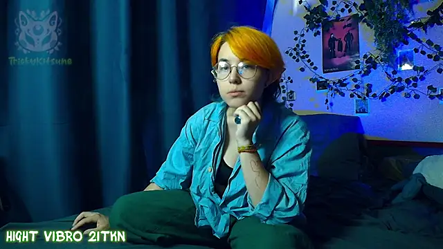 TrickyKitsune online show from August 2026 03:40:02 PM