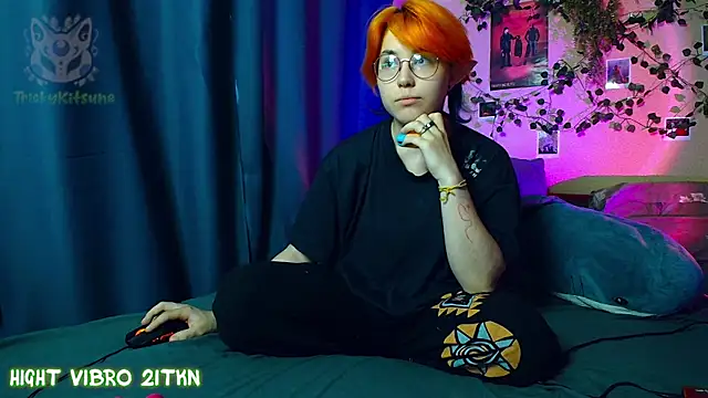 TrickyKitsune online show from July 2026 04:06:02 PM