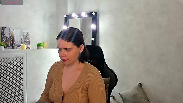 EricaElliott online show from February 2025 01:03:02 AM