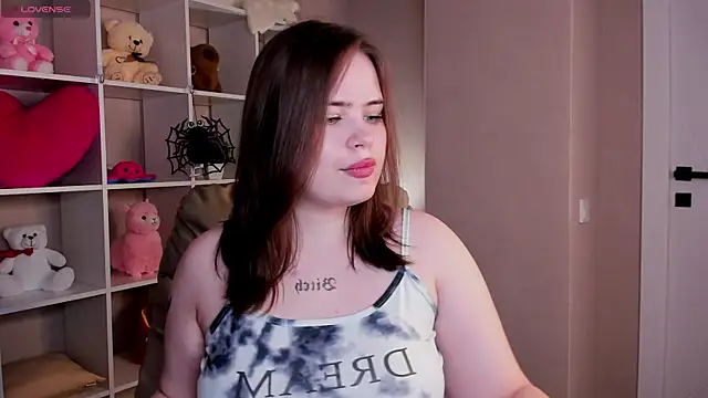 EricaElliott online show from November 2025 09:34:02 AM