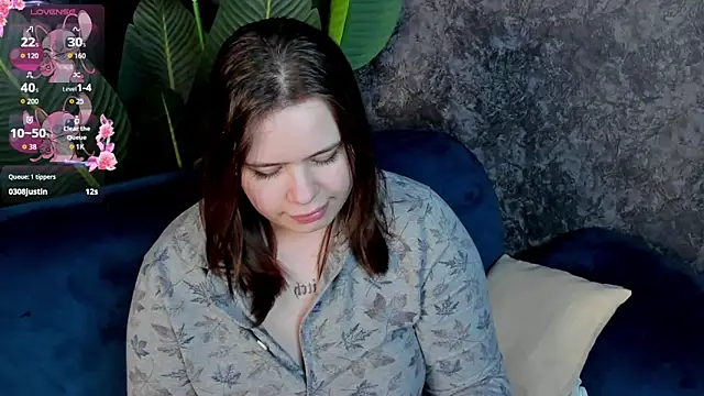 EricaElliott online show from November 2025 01:15:02 PM