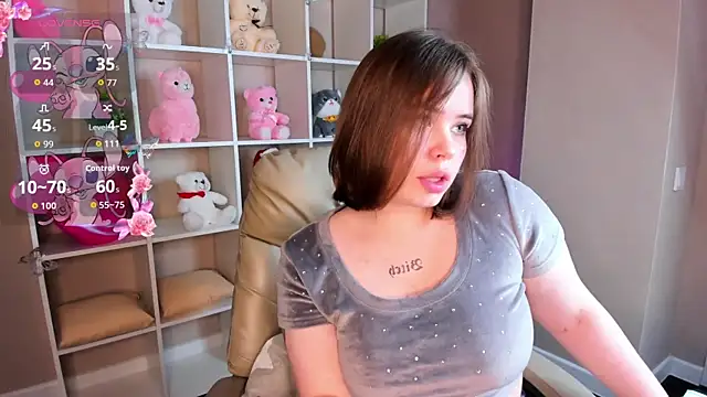 EricaElliott online show from December 2025 10:37:01 AM