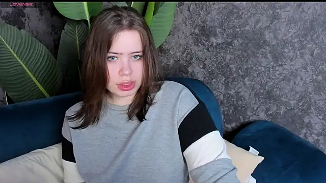 EricaElliott online show from November 2025 07:23:02 AM