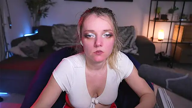 Magnetic Amy online show from February 2025 01:55:01 PM