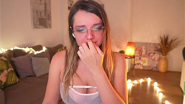 Snapshot of Magnetic_Amy chatting on March 2026 01:19:02 PM Magnetic Amy online show from March 2026 01:19:02 PM