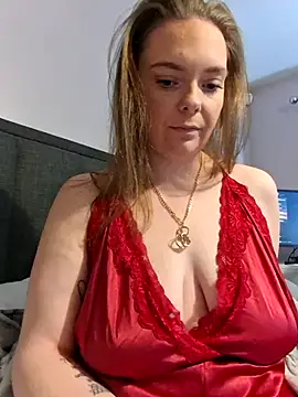 OFChloVIPxx online show from February 2026 07:22:01 PM