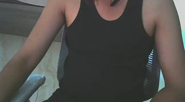 Snapshot of thewhitedickboyx1 chatting on February 2025 08:32:02 AM thewhitedickboyx1 online show from February 2025 08:32:02 AM