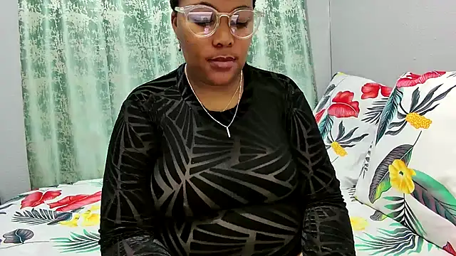 Snapshot of Teassa90 chatting on September 2025 07:31:01 PM Teassa90 online show from September 2025 07:31:01 PM