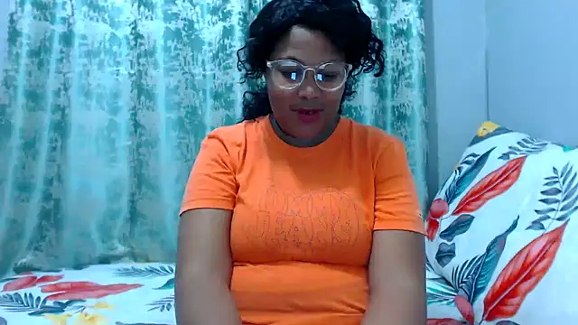Snapshot of Teassa90 chatting on October 2025 01:58:01 PM Teassa90 online show from October 2025 01:58:01 PM