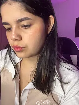 pretty angela1 online show from October 2025 12:00:01 AM