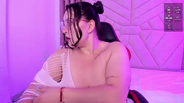 LunaPleasure online show from March 2026 05:33:02 AM