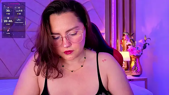 LunaPleasure online show from February 2026 05:43:01 AM