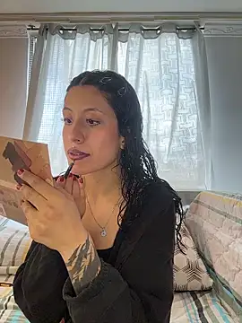 indira k online show from November 2025 03:23:01 PM