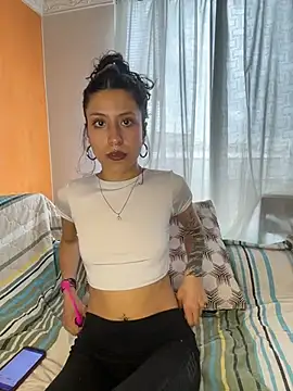 indira k online show from November 2025 07:25:01 PM