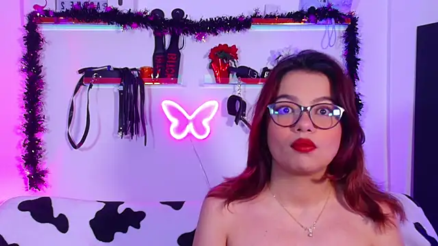 EmiF26 online show from October 2025 02:12:02 AM