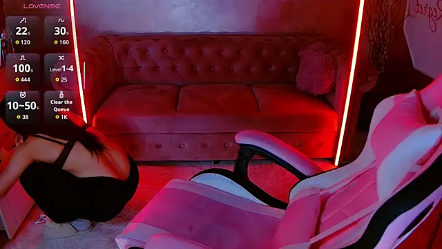 evanew  online show from November 2025 05:47:01 PM