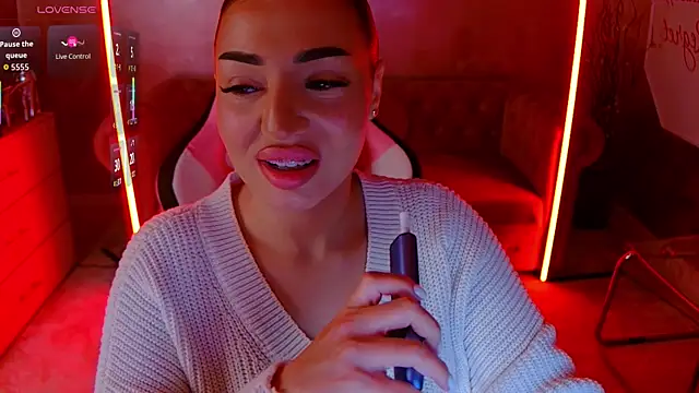 evanew  online show from November 2025 05:02:02 PM