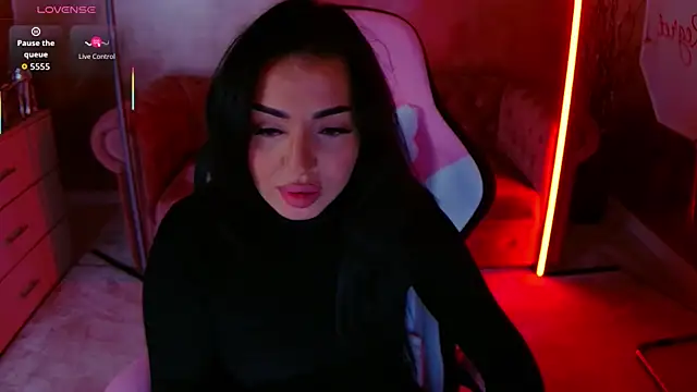 evanew  online show from November 2025 05:02:01 PM