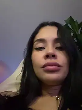 Snapshot of Karol_Towers chatting on March 2025 03:47:01 AM Karol Towers online show from March 2025 03:47:01 AM
