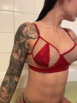 Karol Towers online show from January 2026 02:43:02 PM