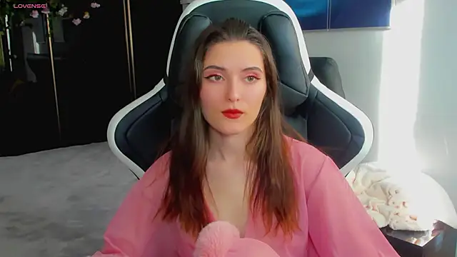 Snapshot of niki_cutes chatting on February 2026 08:03:01 AM niki cutes online show from February 2026 08:03:01 AM