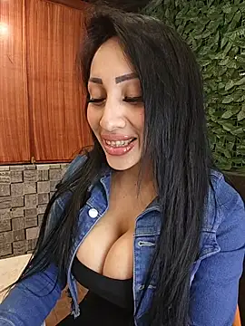 Snapshot of Isabellitasexi38 chatting on May 2026 02:51:01 AM Isabellitasexi38 online show from May 2026 02:51:01 AM