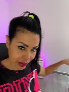 KarolRubi1 online show from April 2026 04:44:02 PM