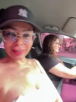 KarolRubi1 online show from November 2025 01:22:01 PM