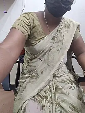 Snapshot of Tamil_roja69 chatting on April 2026 05:05:02 PM Tamil roja69 online show from April 2026 05:05:02 PM