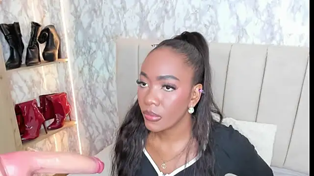 whiitneyfox online show from October 2025 11:03:02 PM