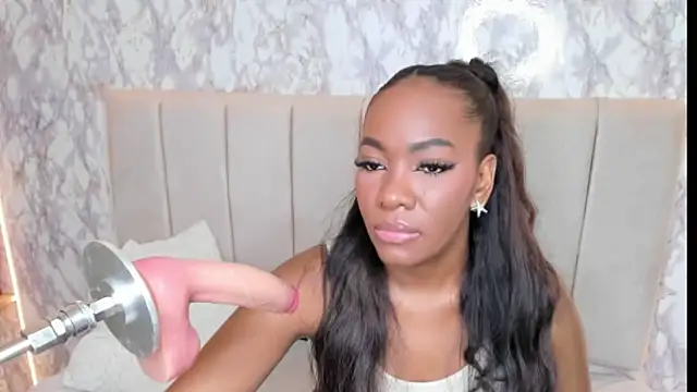 whiitneyfox online show from November 2025 09:40:02 PM