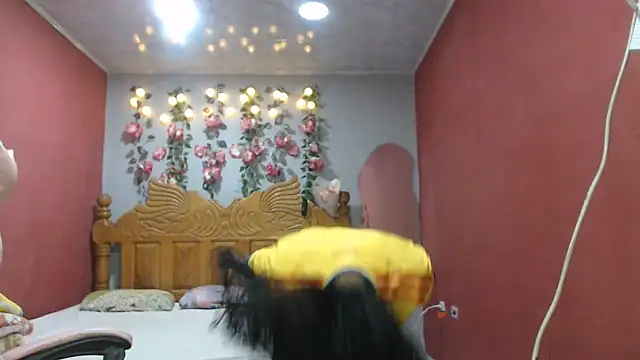 Coral0403 online show from June 2026 05:52:01 PM