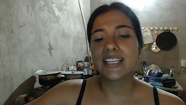 Snapshot of Coral0403 chatting on March 2025 01:32:02 AM Coral0403 online show from March 2025 01:32:02 AM