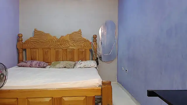 Coral0403 online show from January 2026 05:52:02 PM