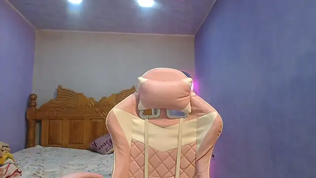 Coral0403 online show from February 2026 07:46:01 PM