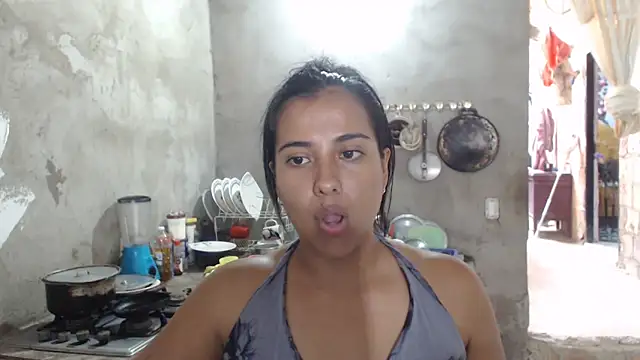Coral0403 online show from June 2026 06:13:01 PM