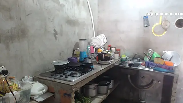 Coral0403 online show from December 2025 03:28:04 PM