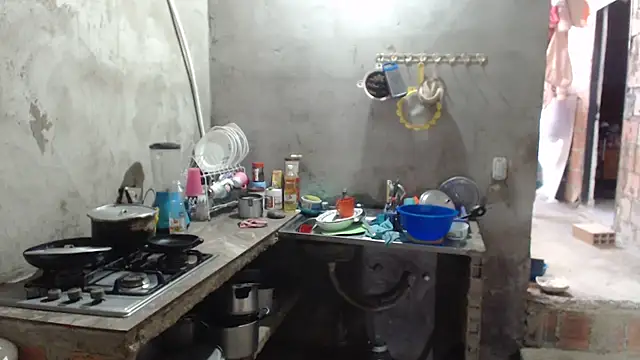 Coral0403 online show from December 2025 06:44:02 PM