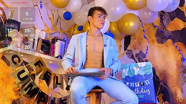 Snapshot of Nijinsky_LatinBoy chatting on February 2026 06:02:01 AM Nijinsky LatinBoy online show from February 2026 06:02:01 AM