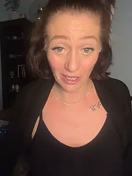 Snapshot of AlessasRoom chatting on November 2025 09:14:02 AM AlessasRoom online show from November 2025 09:14:02 AM