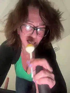 AlessasRoom online show from April 2026 03:18:02 PM