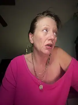 Snapshot of AlessasRoom chatting on May 2026 05:12:02 AM AlessasRoom online show from May 2026 05:12:02 AM