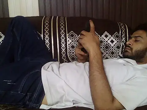 indihotguy online show from April 2026 01:01:02 PM