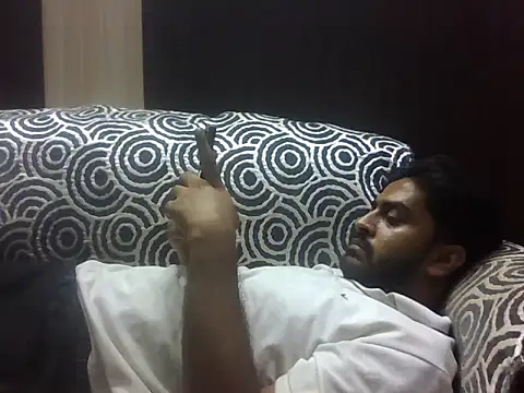 Snapshot of indihotguy chatting on October 2025 02:18:01 PM indihotguy online show from October 2025 02:18:01 PM