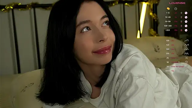 LittleOriana online show from December 2025 05:21:02 AM