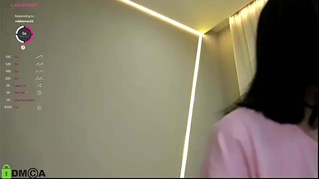 LittleOriana online show from October 2025 08:31:01 PM