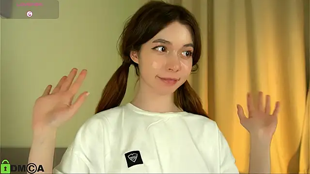 LittleOriana online show from February 2025 08:34:02 PM