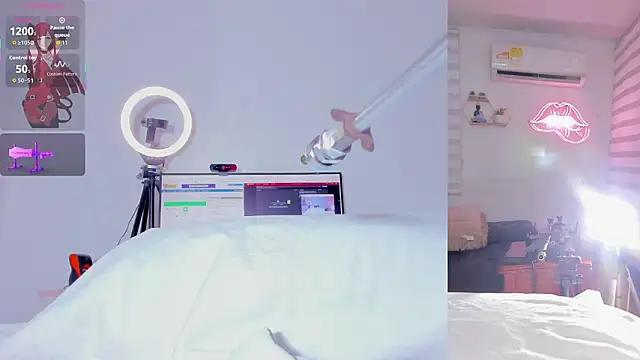 Maria Jones  online show from January 2026 01:31:01 AM