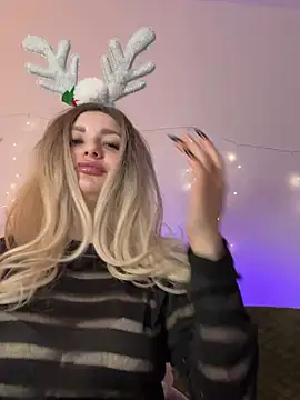 Sofia Myr online show from December 2024 04:00:02 PM